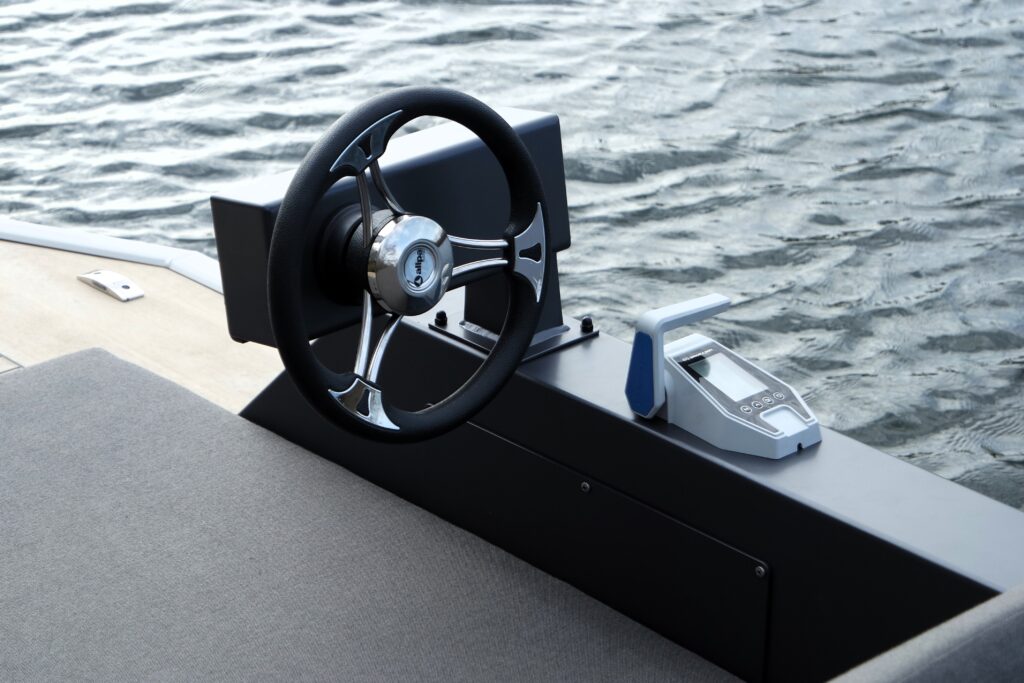 FLOOT ELEKTRISCHE LOUNGEBOOT HUREN
